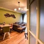 Stayplay Center Theater Apartment Brasov
